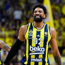 Fenerbah�e Beko ilk 6'y� garantiledi: Play-off bileti cebinde