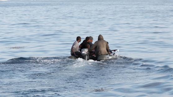 Man� Denizi'nde d�zensiz g��men facias�