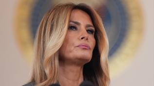 Melania Trump'tan Epstein a��klamas�: �ddialar tamamen as�ls�z