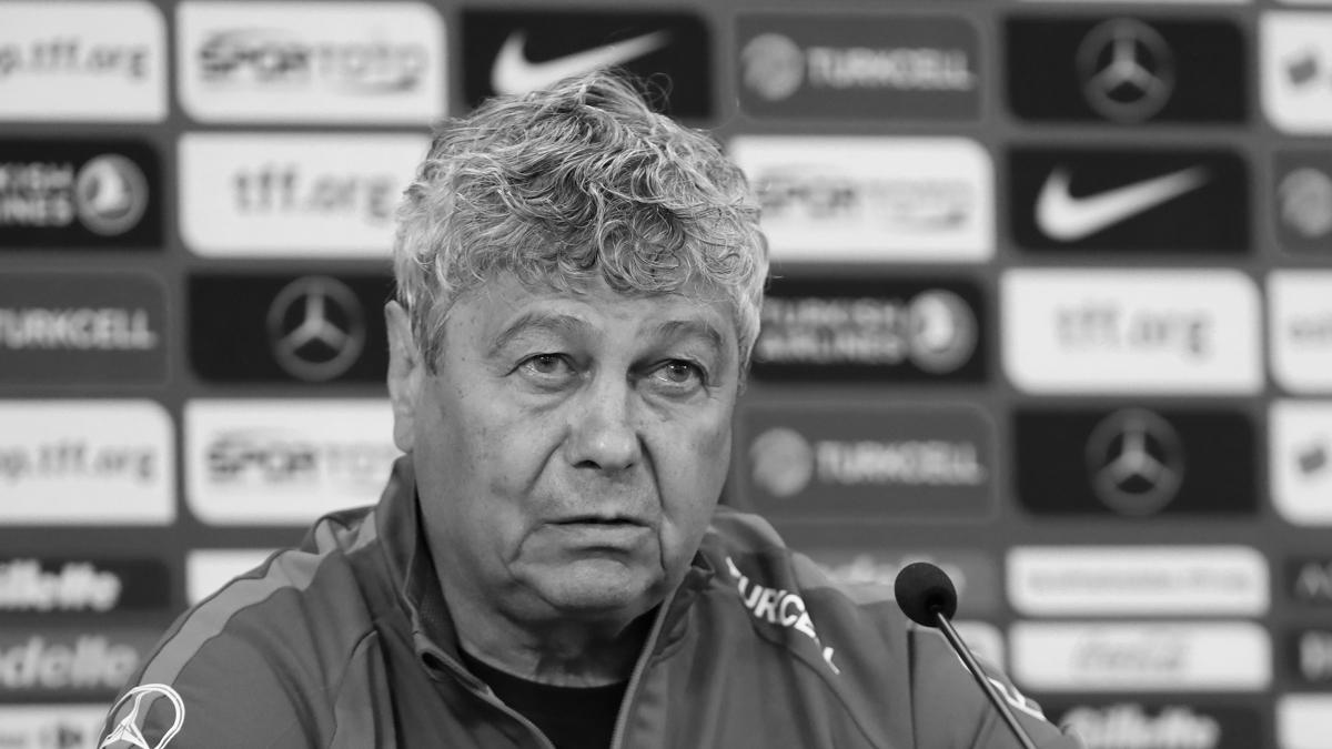 Be�ikta�, Lucescu'yu pankartla and�