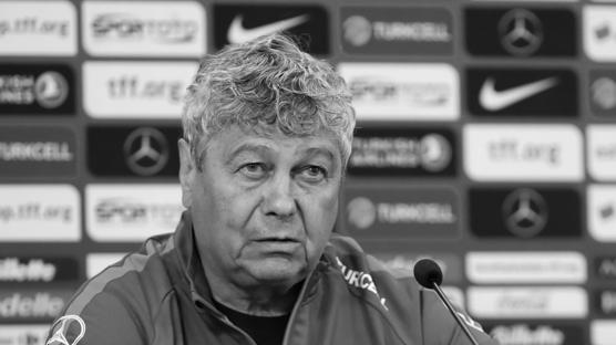 Be�ikta�, Lucescu'yu pankartla and�
