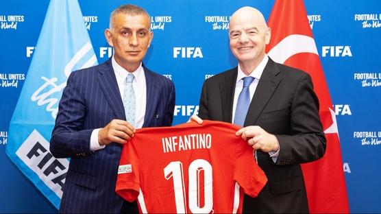 Infantino'dan T�rkiye'ye �vg�!