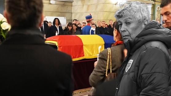 Mircea Lucescu son yolculu�una u�urland�