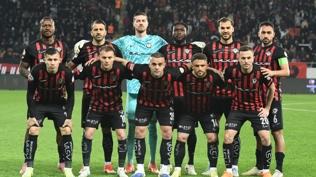 �st s�ralar� ilgilendiren ma�: �orum FK, Pendik deplasman�nda