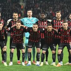 �st s�ralar� ilgilendiren ma�: �orum FK, Pendik deplasman�nda