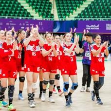 A Milli Kad�n Hentbol Tak�m�, lider Danimarka kar��s�nda