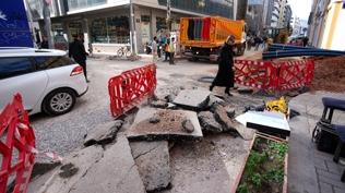 Esnaf kan a�l�yor, belediye 'yap-boz' pe�inde