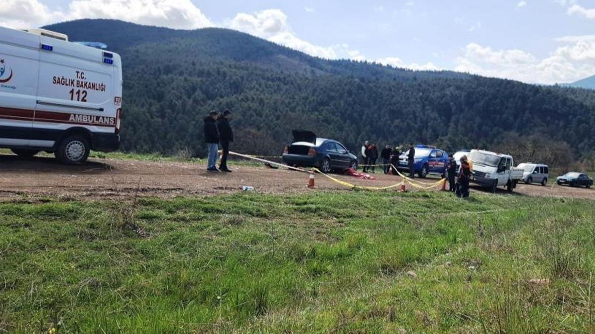 Kay�p olarak aran�yordu! Kendi arac�n�n alt�nda �l� bulundu