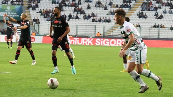 Konyaspor ile Fatih Karag�mr�k 10. kez kar�� kar��ya