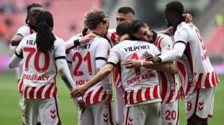 Samsunspor ge�en sezonu mumla ar�yor