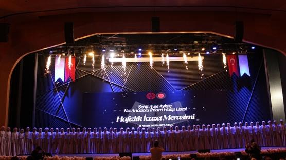 �ehit Ay�e Ayka� �mam Hatip Ortaokulunda gurur tablosu! 55 ��renci Haf�zl�k �cazetlerini ald�