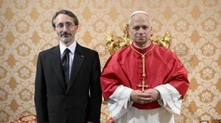 Türkiye'nin Vatikan Büyükelçisi Altun, güven mektubunu Vatikan Devlet Başkanı Papa'ya sundu