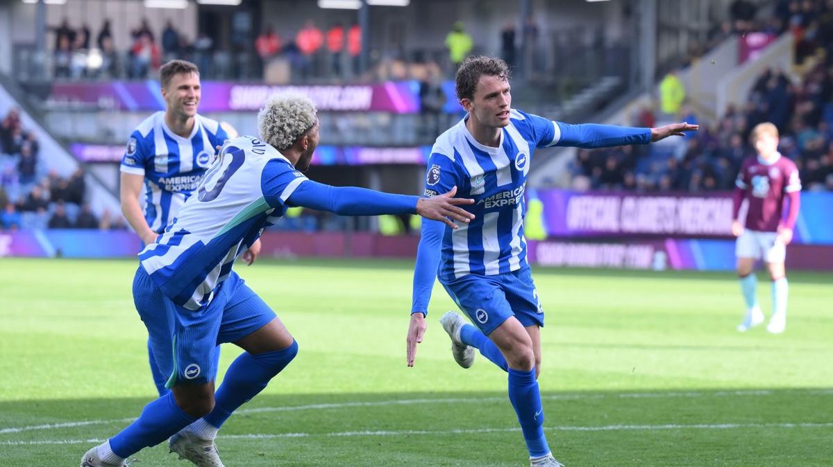 Ferdi Kad�o�lu'nun forma giydi�i ma�ta Brighton, Burnley'i rahat ge�ti