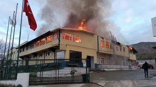 Kastamonu'da tekstil ve filtre malzemeleri �retilen fabrikada ��kan yang�n s�nd�r�ld�