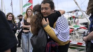 K�resel Sumud Filosu g�c�n� art�rarak Barselona'dan Gazze'ye do�ru yola ��kt�