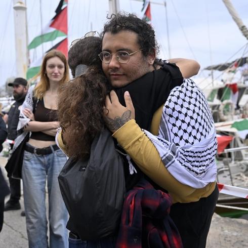 K�resel Sumud Filosu g�c�n� art�rarak Barselona'dan Gazze'ye do�ru yola ��kt�