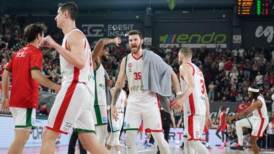 Ligde kalma yarışında kritik galibiyet! Karşıyaka nefes aldı