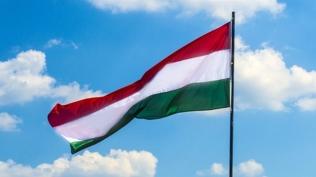 Macaristan se�imlerinde s�rpriz sonu�: Muhalefet lideri Magyar a��k ara �nde