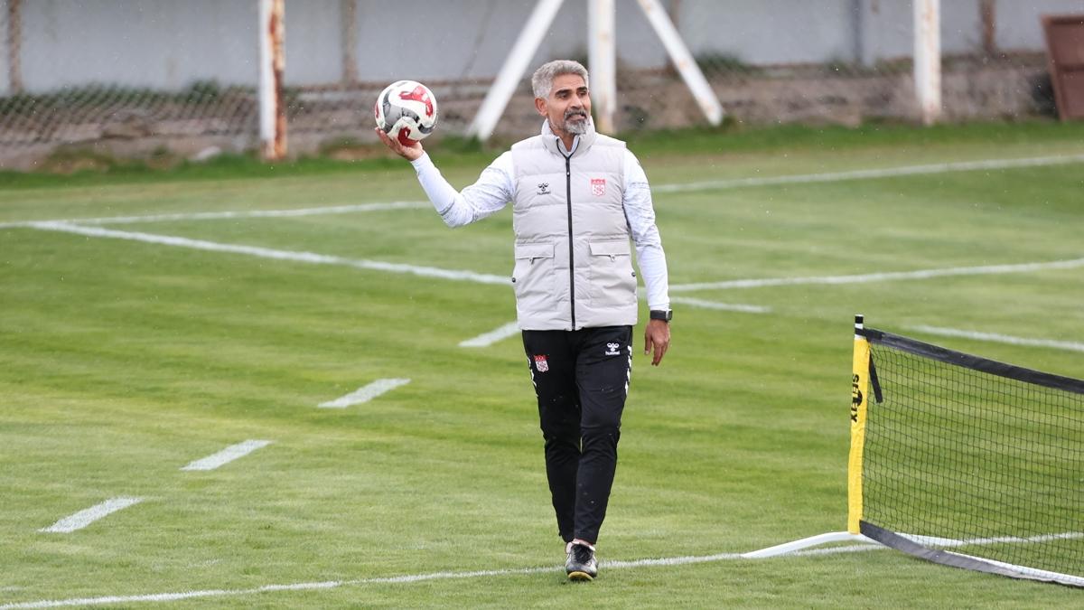 �zbelsan Sivasspor'da �stanbulspor ma�� mesaisi s�r�yor