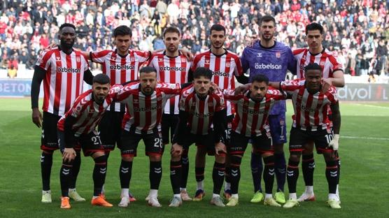 Sivasspor yar�n sahas�nda �stanbulspor'u a��rlayacak