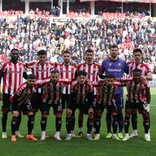 Sivasspor yar�n sahas�nda �stanbulspor'u a��rlayacak