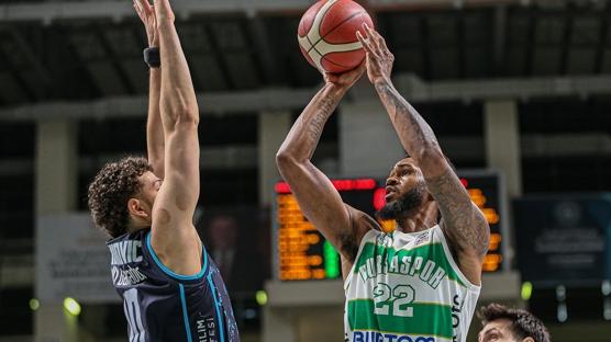 T�rk Telekom'dan Bursa'da kritik galibiyet