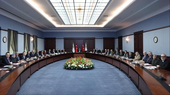 AK Parti MYK topland�