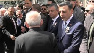 K�l��daro�lu, �zel'i g�rmezden geldi