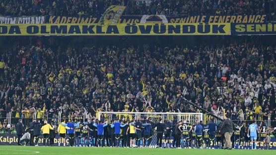 Fenerbah�e'den taraftara �a�r�: Omuz omuza olma zaman�