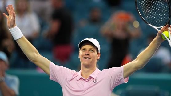 Jannik Sinner toprak kortta tarih yazd�