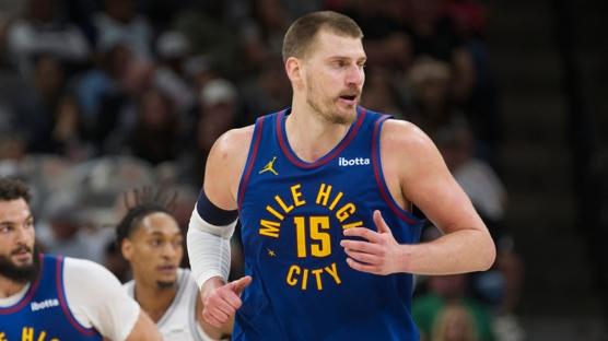 Nikola Jokic NBA tarihini yeniden yazdı