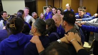 Sadettin Saran'dan kad�n voleybolculara ziyaret!