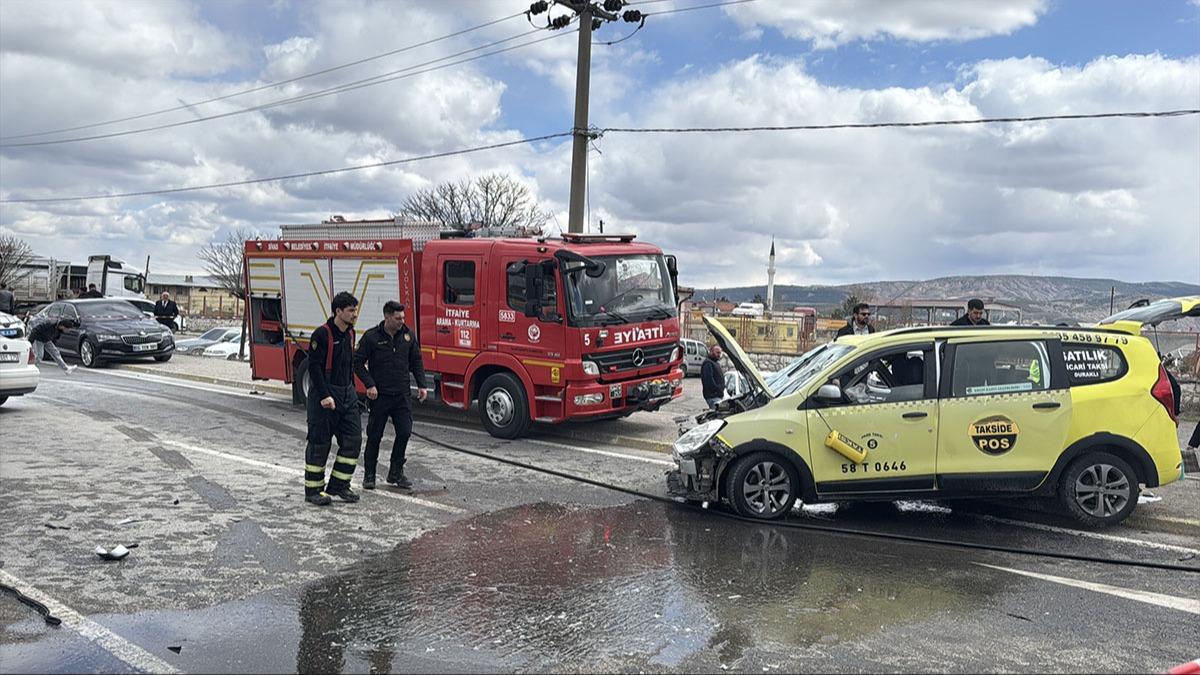 Sivasspor tesisleri önünde feci kaza: 1 futbolcu yaşam savaşı veriyor