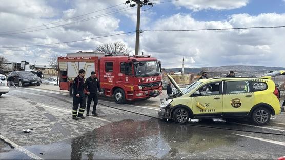 Sivasspor tesisleri �n�nde feci kaza: 1 futbolcu ya�am sava�� veriyor