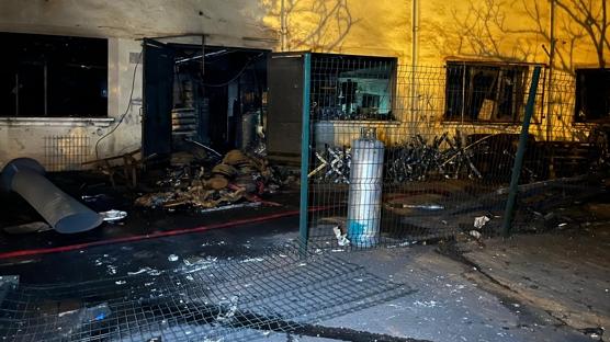 Arnavutk�y'de korkutan patlama: 3 i��i yaraland�