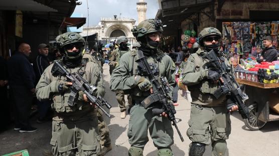 Batı Şeria'da işgalci İsrail zulmü: Filistinli işçiler gözaltında