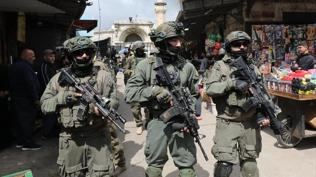 Bat� �eria'da i�galci �srail zulm�: Filistinli i��iler g�zalt�nda