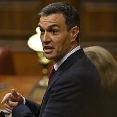 �spanya kap�lar� a�t�! Y�zbinlerce g��mene oturma ve �al��ma hakk�