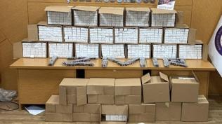 �zmir'de zehir tacirlerine darbe: Binlerce hap ele ge�irildi