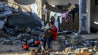 Siyonist'ten Gazze'de 'şekerli' soykırım: İlacı kestiler, çikolata tırlarını sürdüler