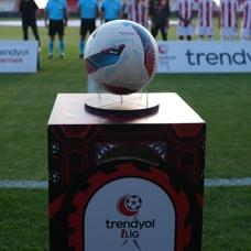 S�per Lig a�k�na dev yar��!