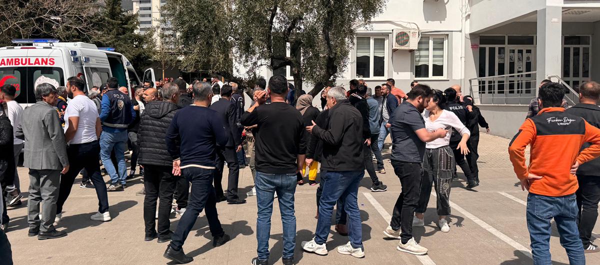 Ortaokula silahl� sald�r�: 3 ��renci 1 ��retmen hayat�n� kaybetti... �� Bakan olay yerine gidiyor