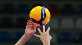 Vak�fBank �ampiyonluk, F.Bah�e seriyi uzatmak i�in sahaya ��k�yor