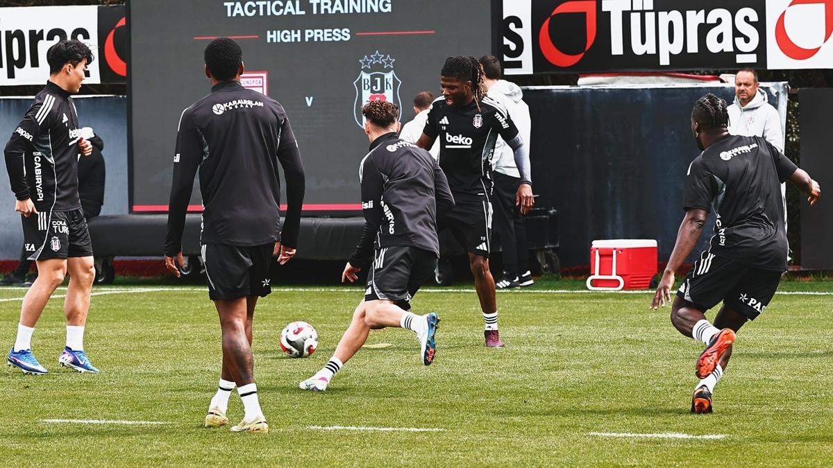 Beşiktaş, Samsunspor mesaisinde