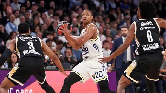 Fenerbahçe Beko normal sezonu galibiyetle kapattı