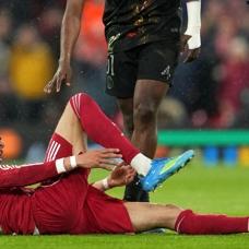 Hugo Ekitike'den k�t� haber! Sezonu kapatt�