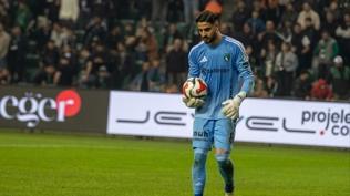 Kocaelispor'da Serhat �zta�delen ile yola devam