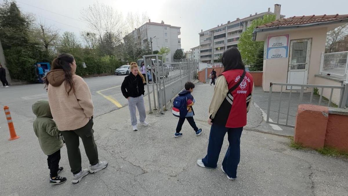 Okullarda 's�f�r risk' denetimi: Polis ekipleri teyakkuzda