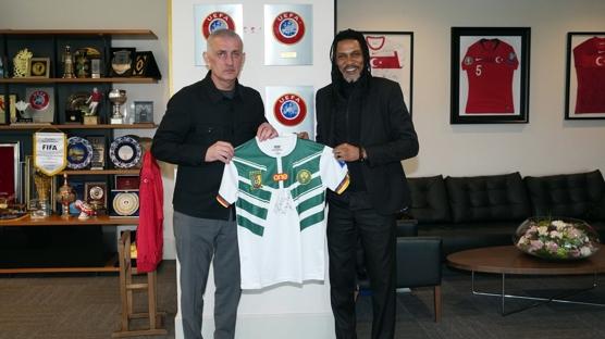 Rigobert Song'dan TFF'ye ziyaret: Hac�osmano�lu ile bir araya geldi