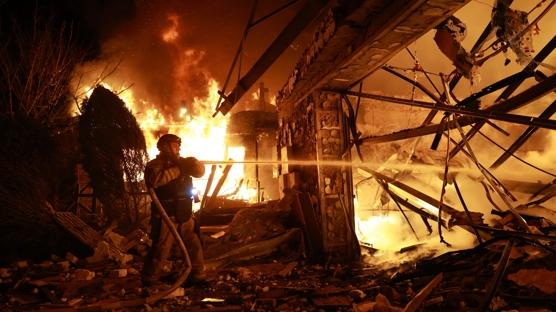 Rus g��lerinden a��r bombard�man: Kiev ve Odessa'da bilan�o a��rla�t�